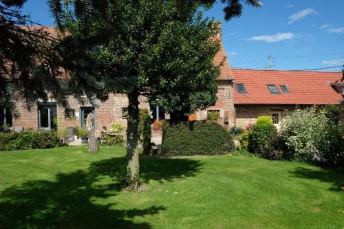 Les Charmilles Hotel in Hauts-de-France