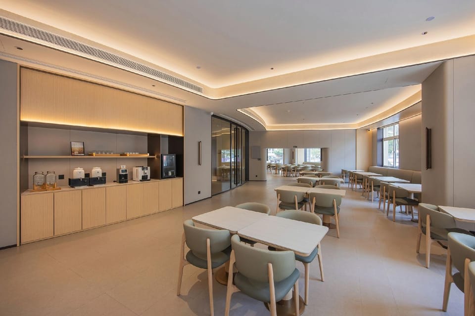 JI Hotel Shenzhen Convention Center Hotel in Hong Kong