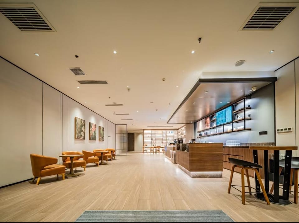 Hanting Hotel Xi'an Wulukou Metro Station Wanda Plaza Hotel in Xian