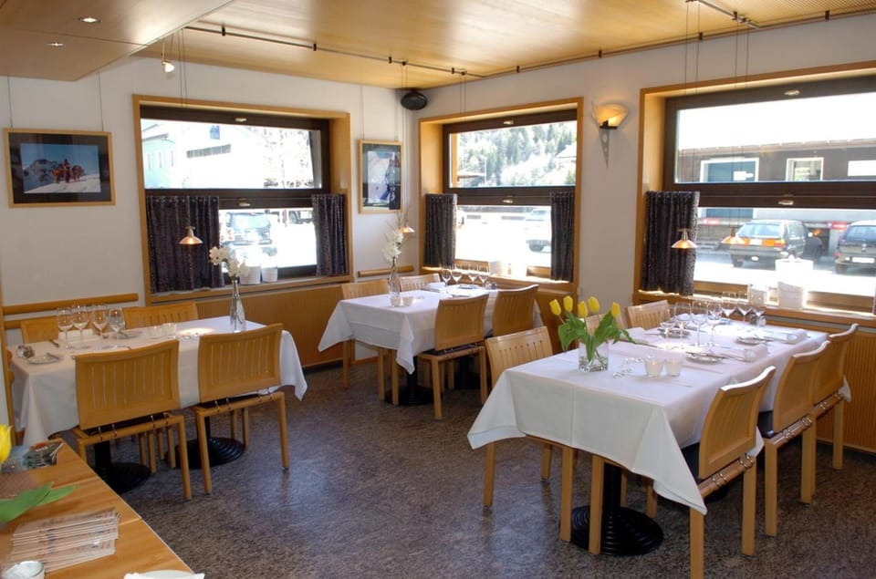 Hotel Forni Hotel in Airolo
