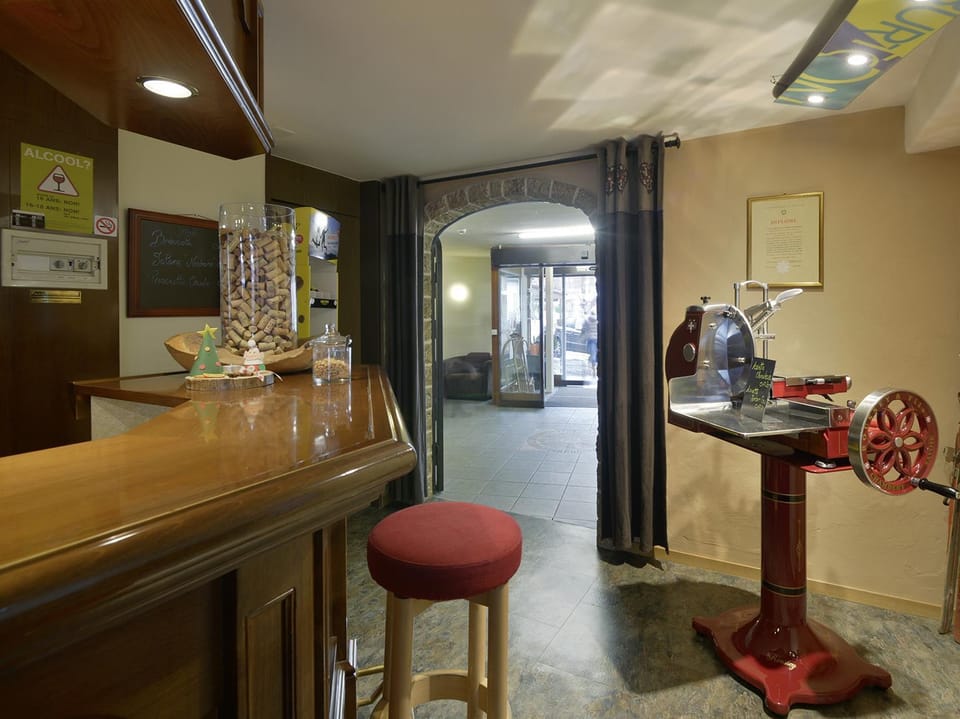 Le Chamois Hotel in Canton of Vaud