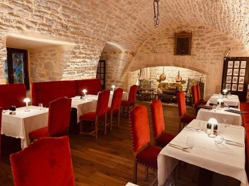Hotel-Restaurant Le Manoir De Montesquiou Hotel in Auvergne-Rhône-Alpes