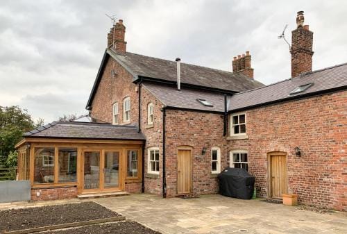 Hollies Farm B&B Hotel in Wales
