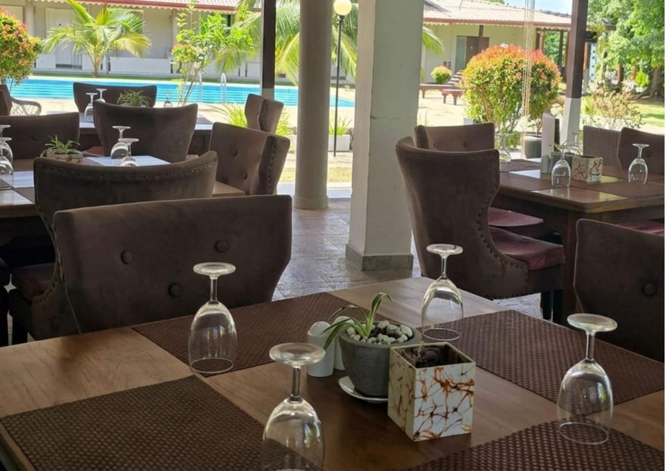 Nilakma Lagoon Hotel in Negombo