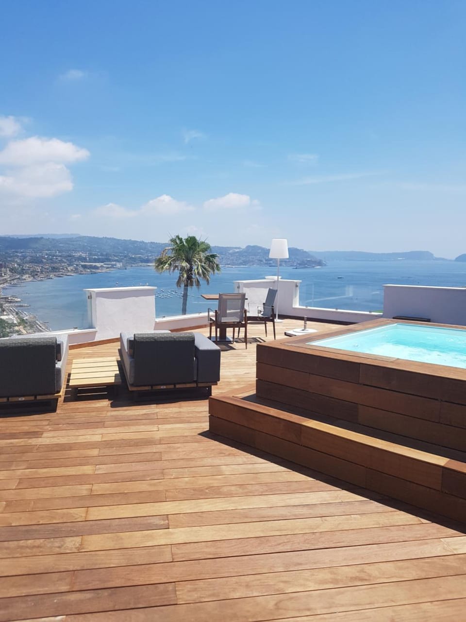 Hotel Il Gabbiano Hotel in Pozzuoli