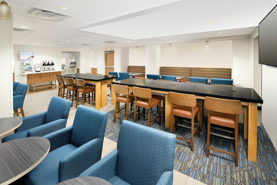 Holiday Inn Express & Suites College Park-University Area By IHG Hotel in College Park