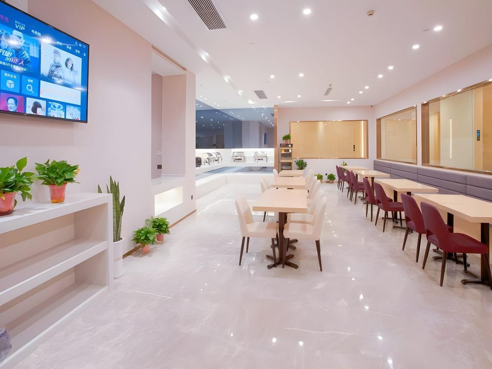 Lavande Hotels Nanjing Olympic Nanbu Daishan Xincheng Hotel in Nanjing