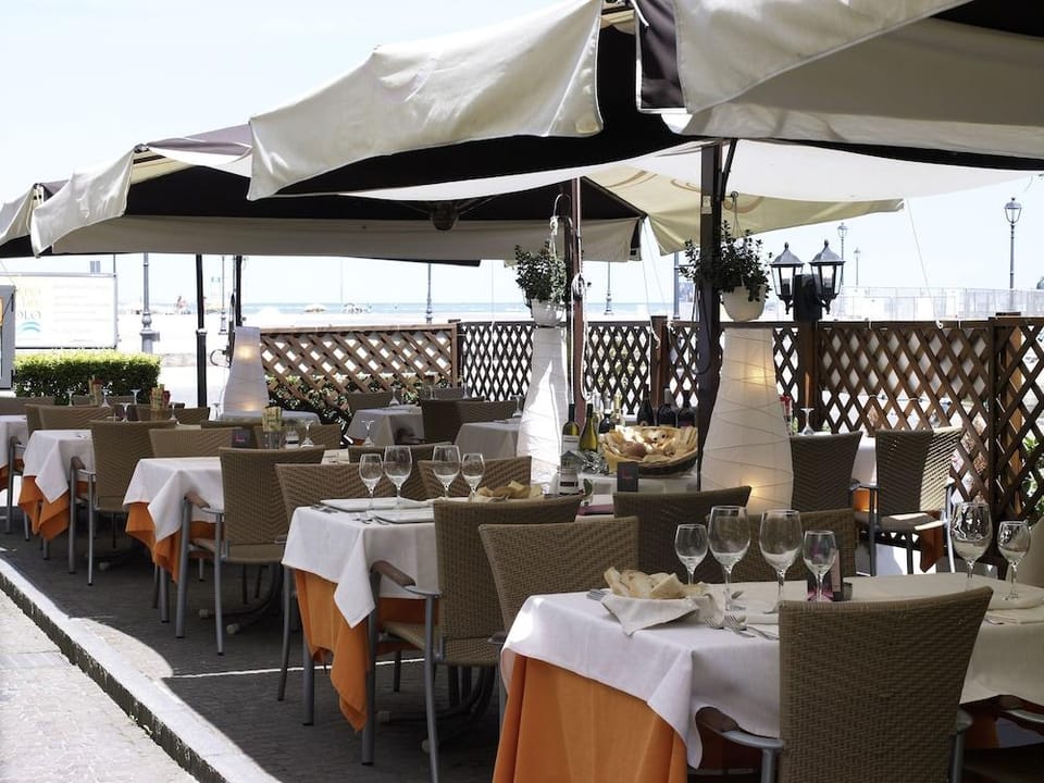 Miramare Hotel Ristorante Convegni aperto tutto l'anno Hotel in Cesenatico