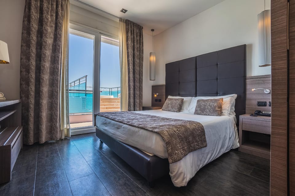 Suite room