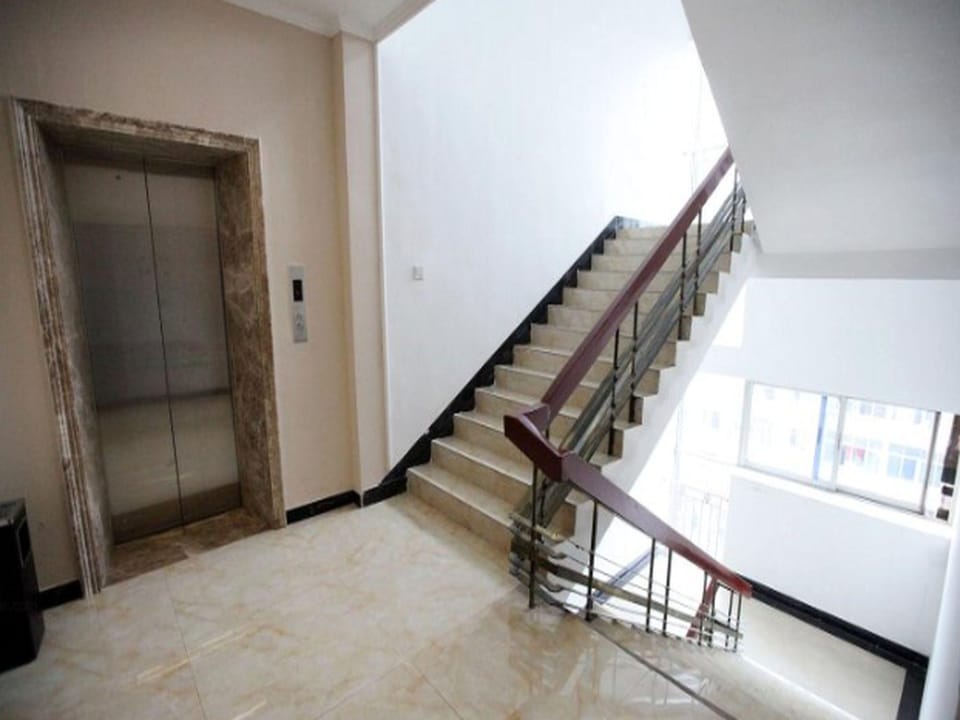 GreenTree Inn Nanchang Xihu Zhanqian West Road Sheng Jin Ta Business Hotel Hotel in Zhejiang