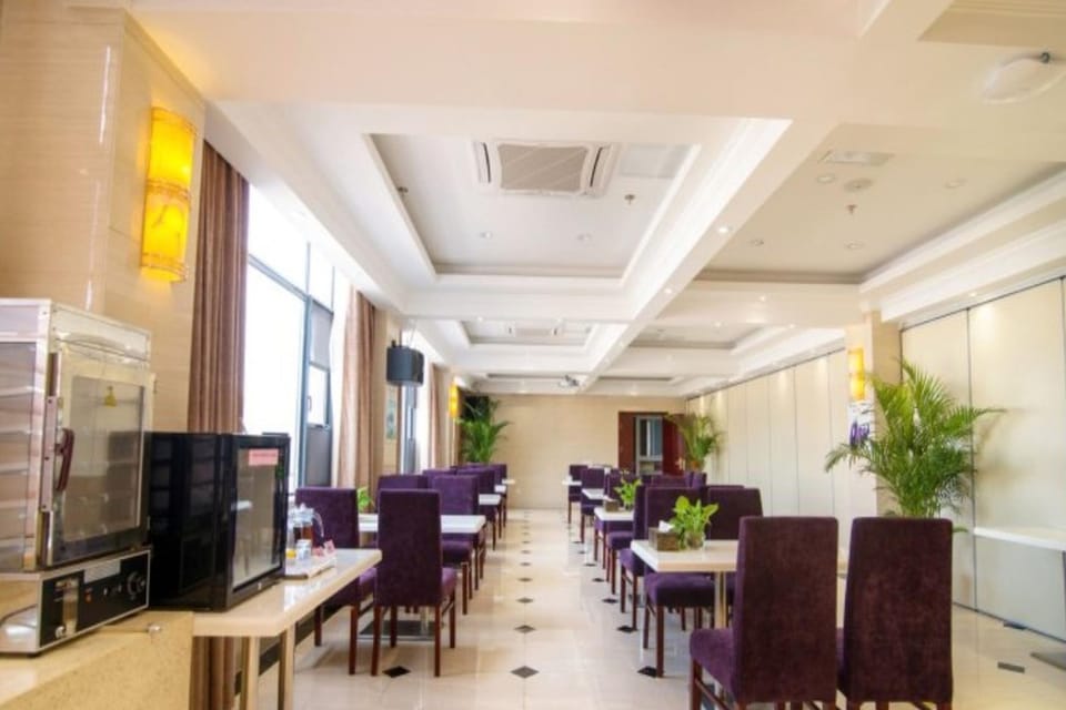 GreenTree Inn Jiangsu Wuxi Xishan DongTing Erquan East Road XinGuang Newly Estate Express Hotel Hotel in Suzhou