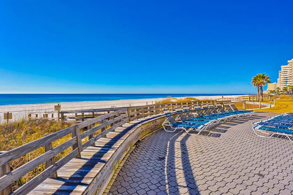 Summer House On Romar Beach Hotel in Orange Beach