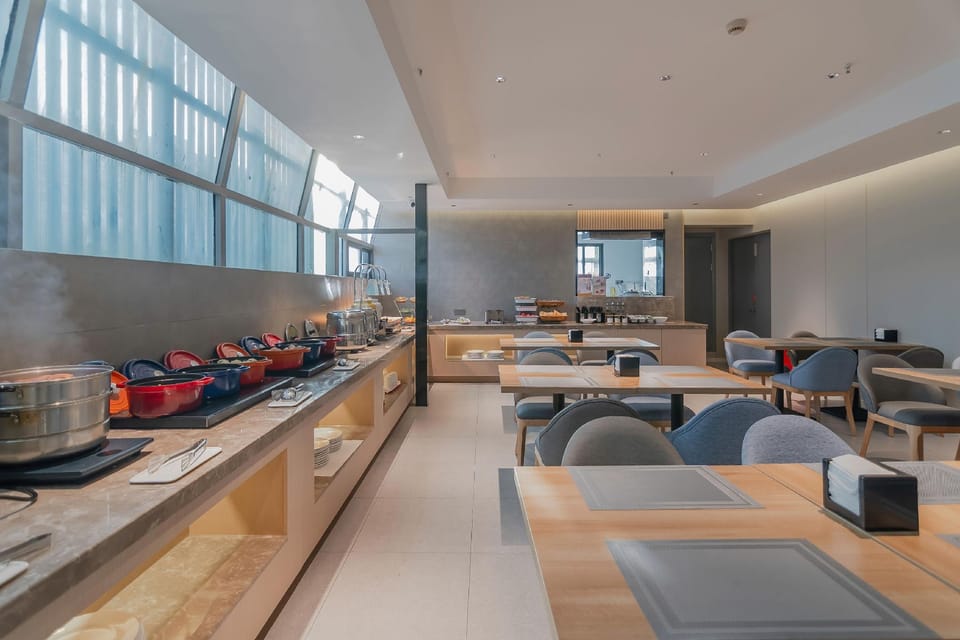 Home Inn Nanjing Yueyahu Jinhu Mansion Hotel in Nanjing