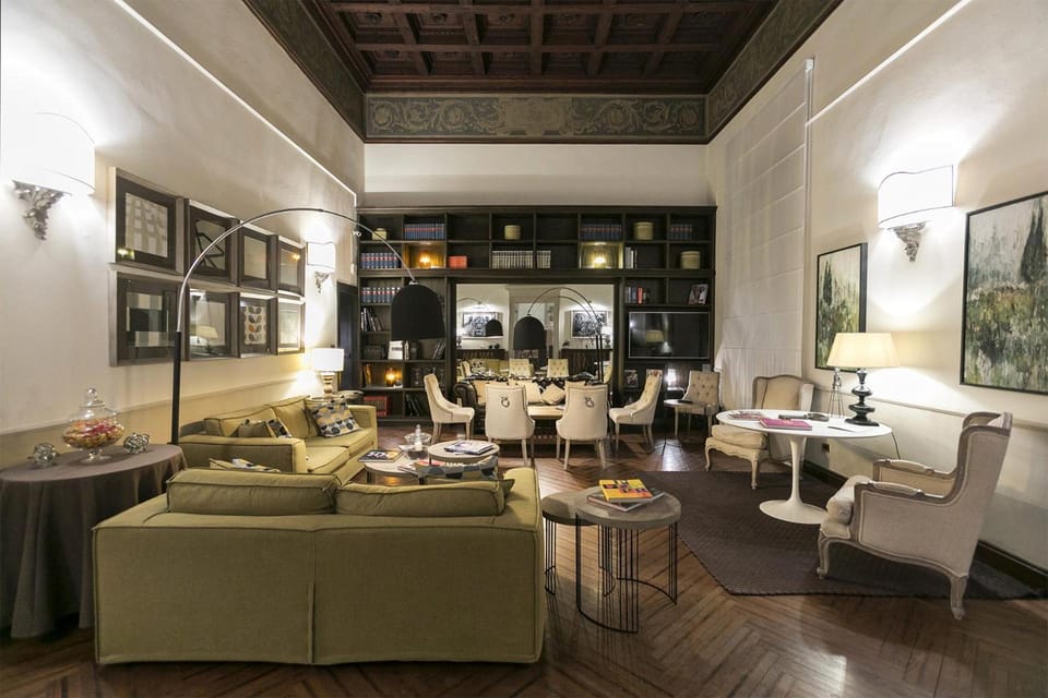 Shared lounge/TV area