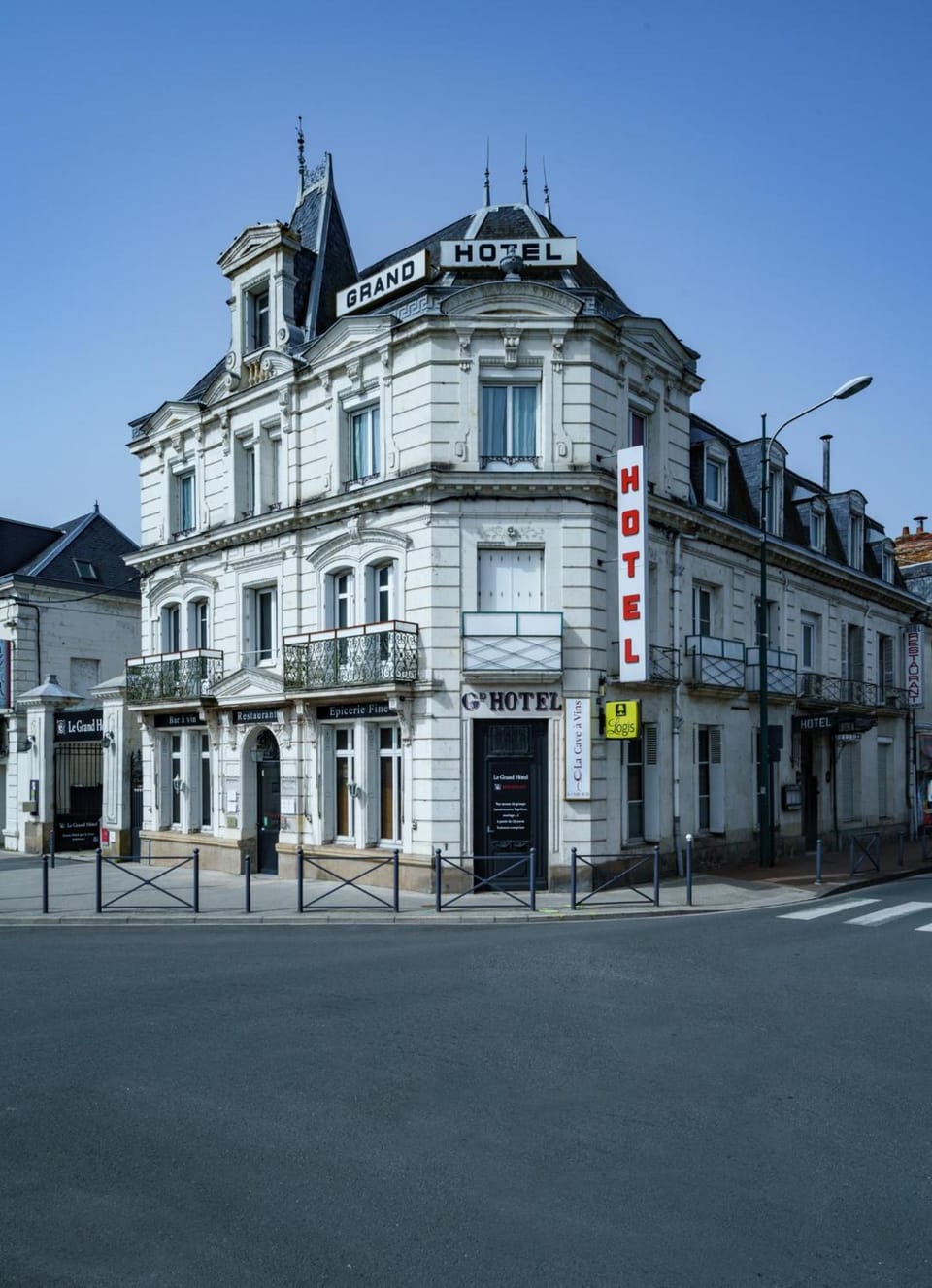 Logis Le Grand Hotel Hotel in Centre-Val de Loire