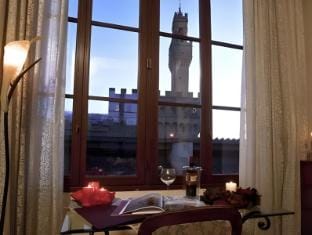 Palazzo Uguccioni Apartments Hotel in Florence