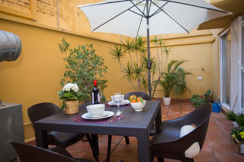 SingularStays Botanico 29 Rooms Hostel in Valencia