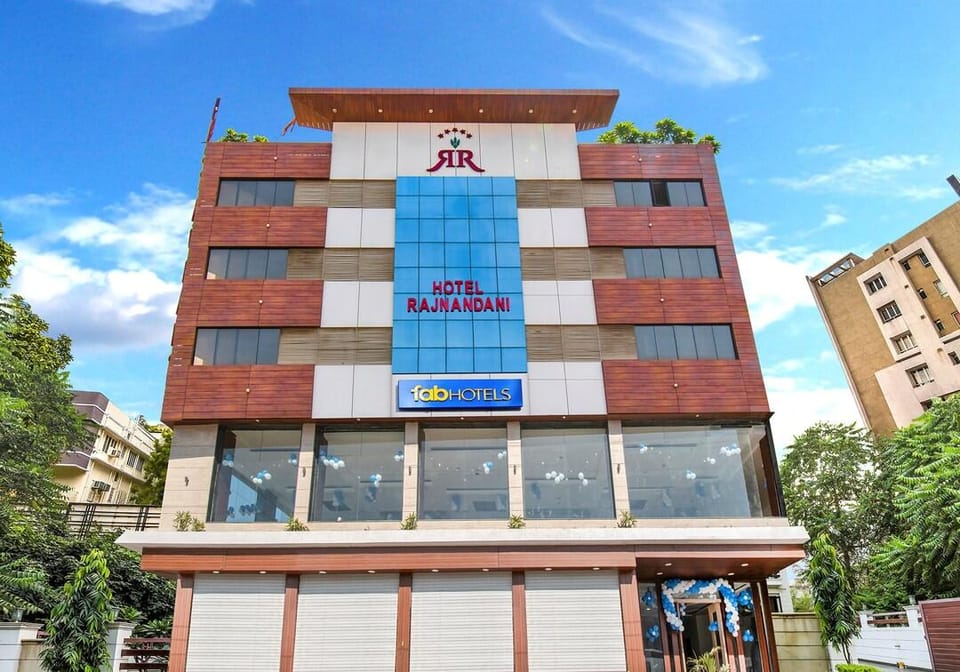 FabHotel Rajnandani Residency - Bhanwarkuan Hotel in India