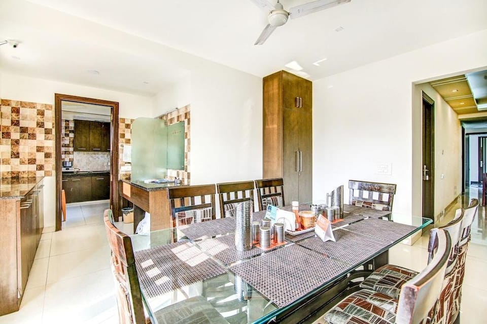 Via Hemkunt Residency - Nr Yatharth Super Speciality Hospital - Noida 110 Hotel in Noida