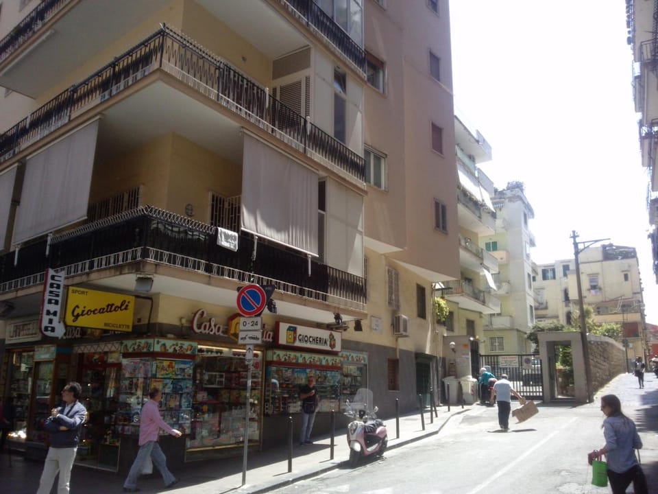 Domus Aurea Hotel in Naples