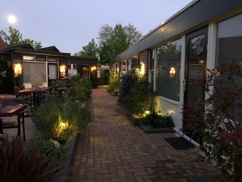 Pension Even Buiten Hotel in Burgh-Haamstede