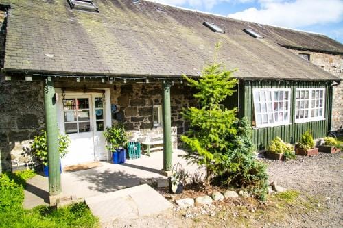 Comrie Croft Hostel in Scotland