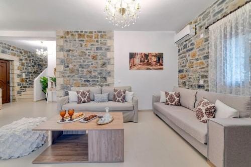 Faraggi Villas Hotel in Crete