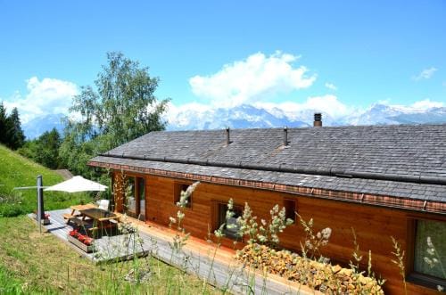 Iglusaq Lodge Hotel in Nendaz
