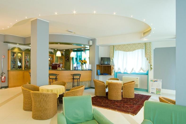 Bar/lounge