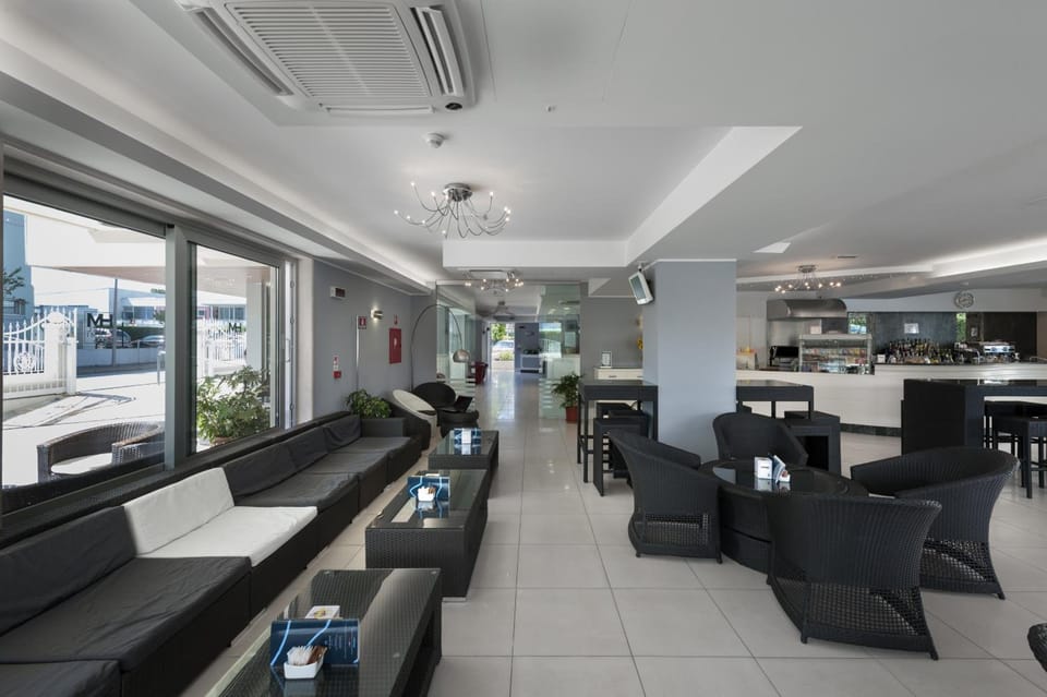 Bar/lounge