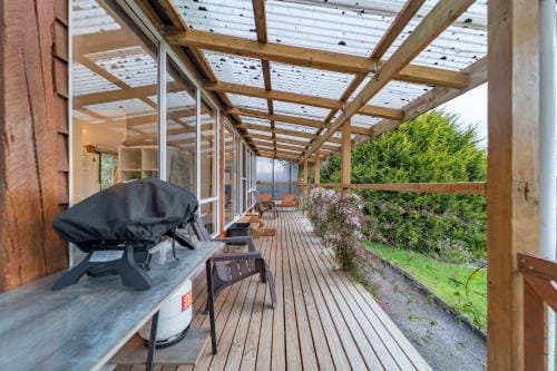 Platypus Waters B&B Hotel in Smithton