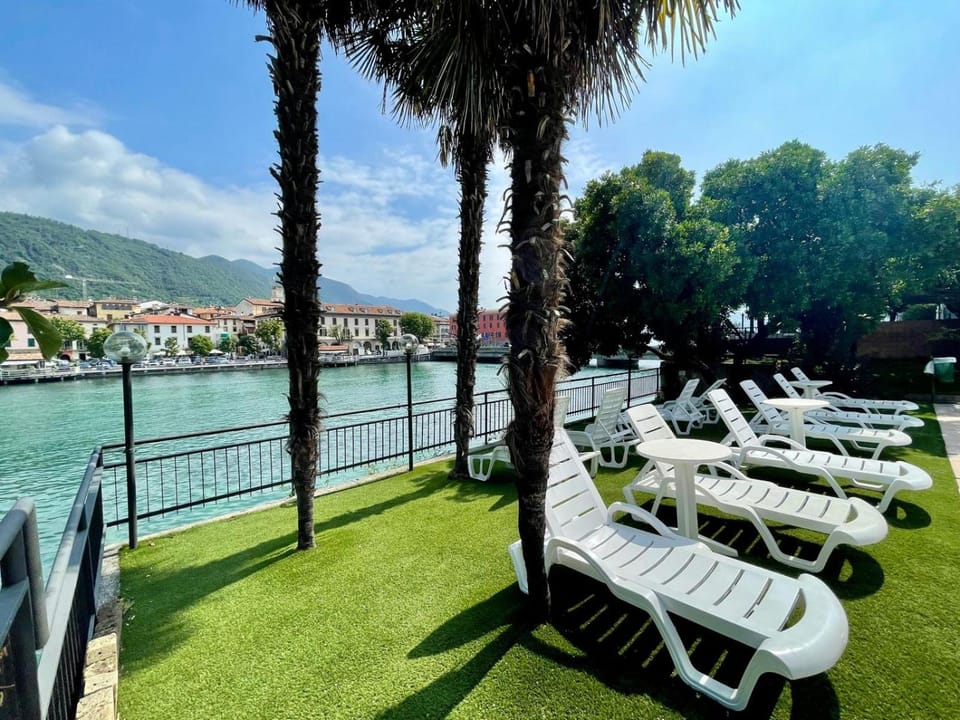 Hotel Stazione sul lago di Iseo Hotel in Province of Brescia