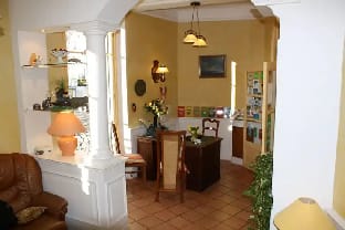 Hotel Au Picardy Hotel in Nice