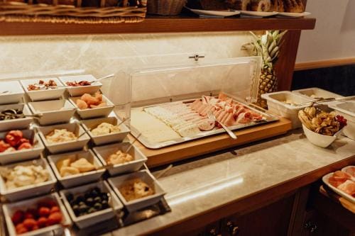 Dorfcafe Unken Hotelpension sWirtshaus im Dorf Inn in Berchtesgadener Land