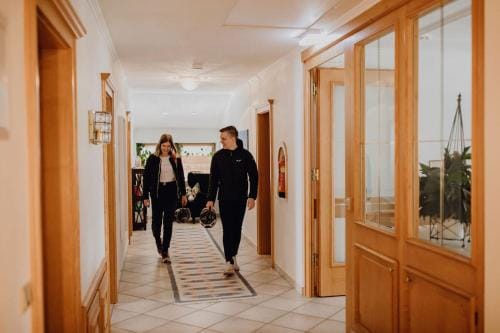Dorfcafe Unken Hotelpension sWirtshaus im Dorf Inn in Berchtesgadener Land