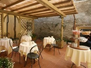 Antica Residenza Santa Chiara -City Center Hotel in Capannori
