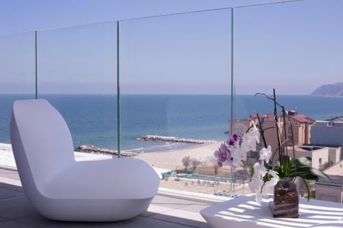 Alexandra BB & Brunch - Beach Front - Healthy XXL Breakfast & Brunch until 12 30 - parking included Hotel in Misano Adriatico