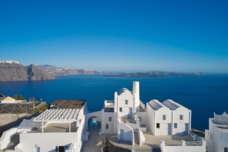 Mr. and Mrs. White Santorini Hotel in Santorini