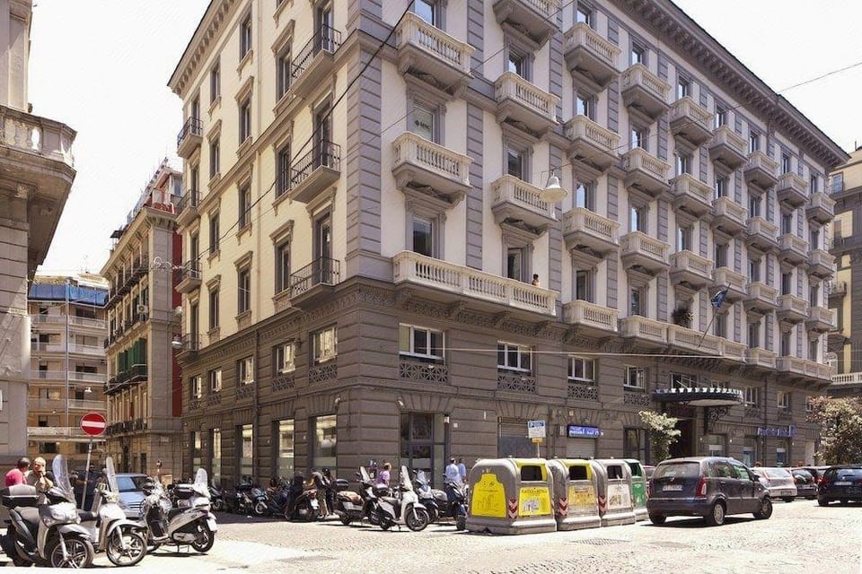 Hotel Schilizzi Apartment hotel in Naples