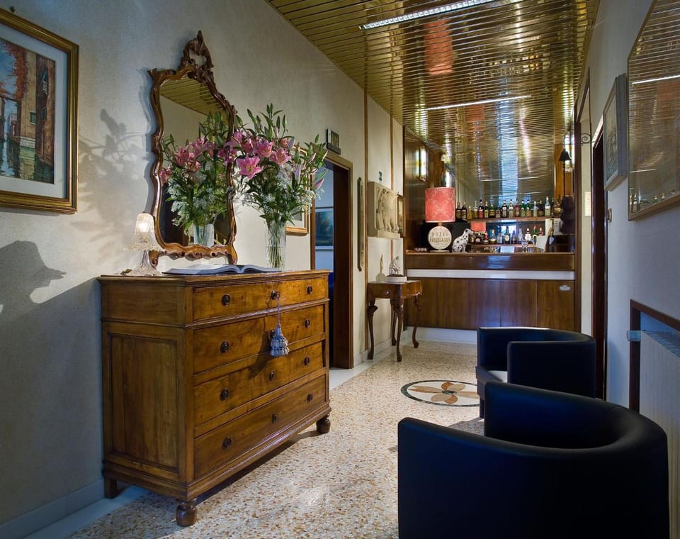 Bar/lounge