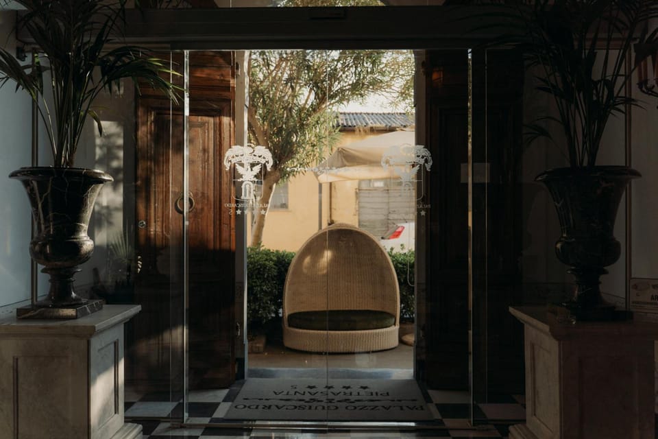 Hotel Palazzo Guiscardo Pietrasanta Hotel in Pietrasanta