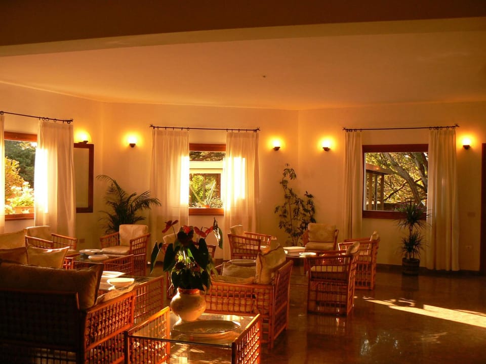 Shared lounge/TV area
