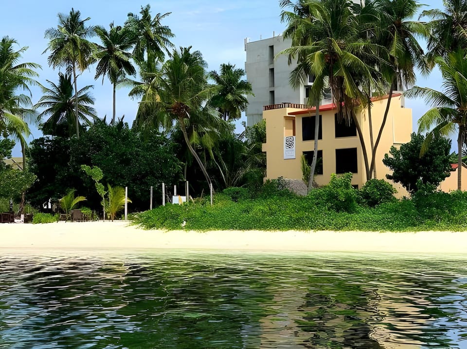 Endheri Sunset Dhangethi Hotel in Maldives