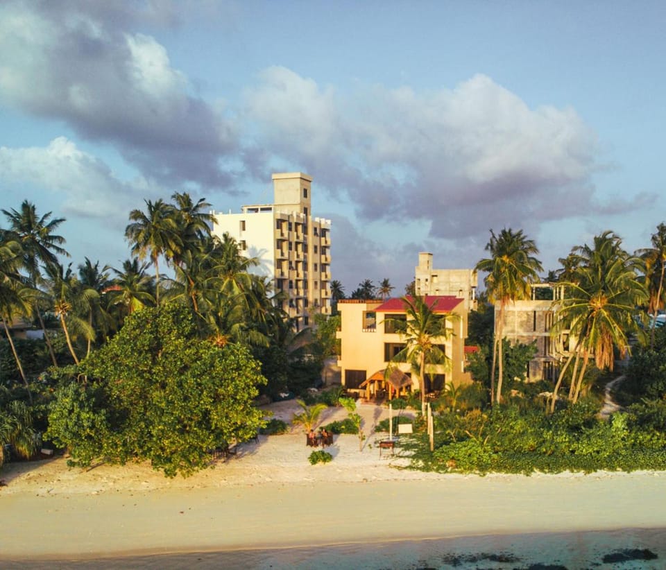 Endheri Sunset Dhangethi Hotel in Maldives