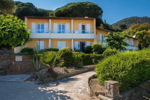 Hotel-Club du Domaine d'Aiguebelle, USSIM Vacances Hotel in Le Lavandou