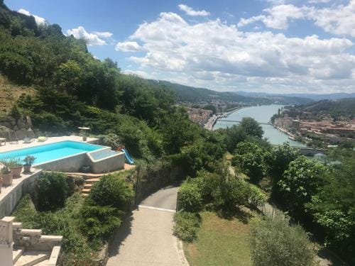 Les terrasses du Rhone Hotel in Auvergne-Rhône-Alpes
