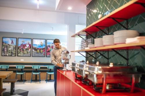 Contiki Haus Schoneck Hostel in Salzburgerland