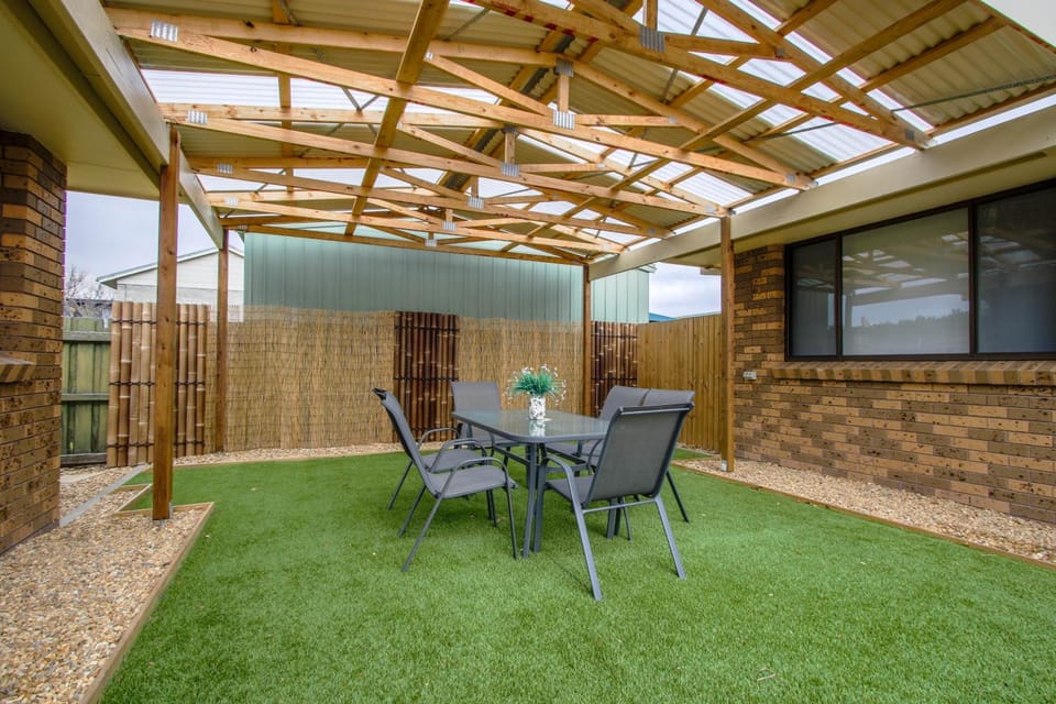 Hybiscus Waterfront Apartments Apartment hotel in Lakes Entrance