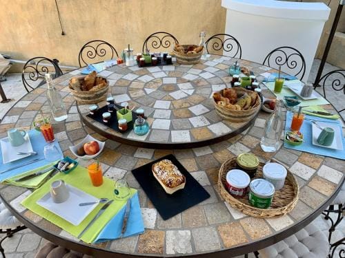 Villa fiora chambre Hotel in Provence-Alpes-Côte d'Azur