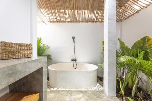 HOLA villas & lofts Uluwatu Hotel in Bali